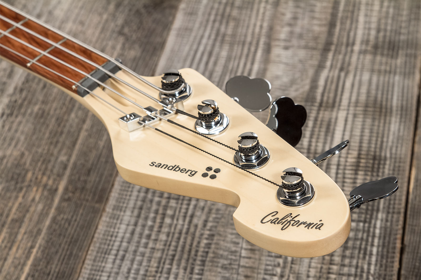Sandberg California Tm4 Sl Superlight Ltd Active Pf - Ultra Soft Aged 3-tone Sunburst Gloss - Solid body electric bass - Variation 4