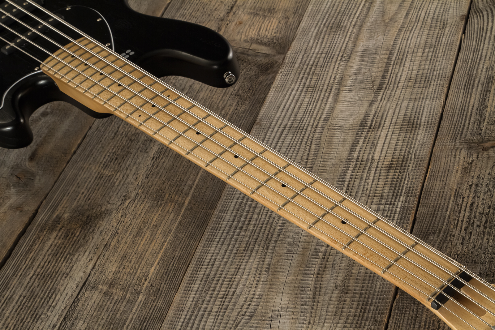 Sandberg California Tm5 Sl Superlight Black Dots 5c All Active Mn - Black - Solid body electric bass - Variation 5