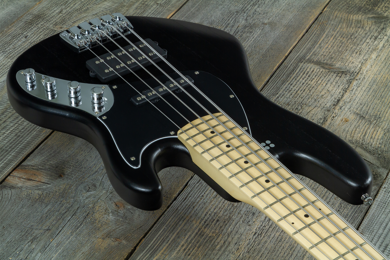 Sandberg California Tm5 Sl Superlight Black Dots Black Pckd 5c All Active Mn - Black Matt - Solid body electric bass - Variation 4
