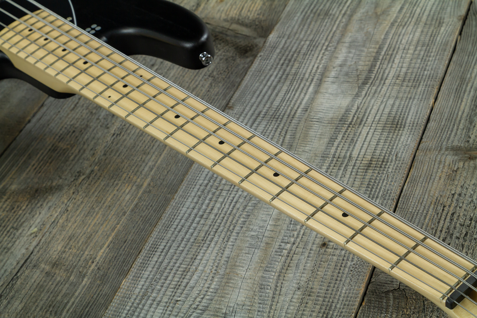 Sandberg California Tm5 Sl Superlight Black Dots Black Pckd 5c All Active Mn - Black Matt - Solid body electric bass - Variation 7