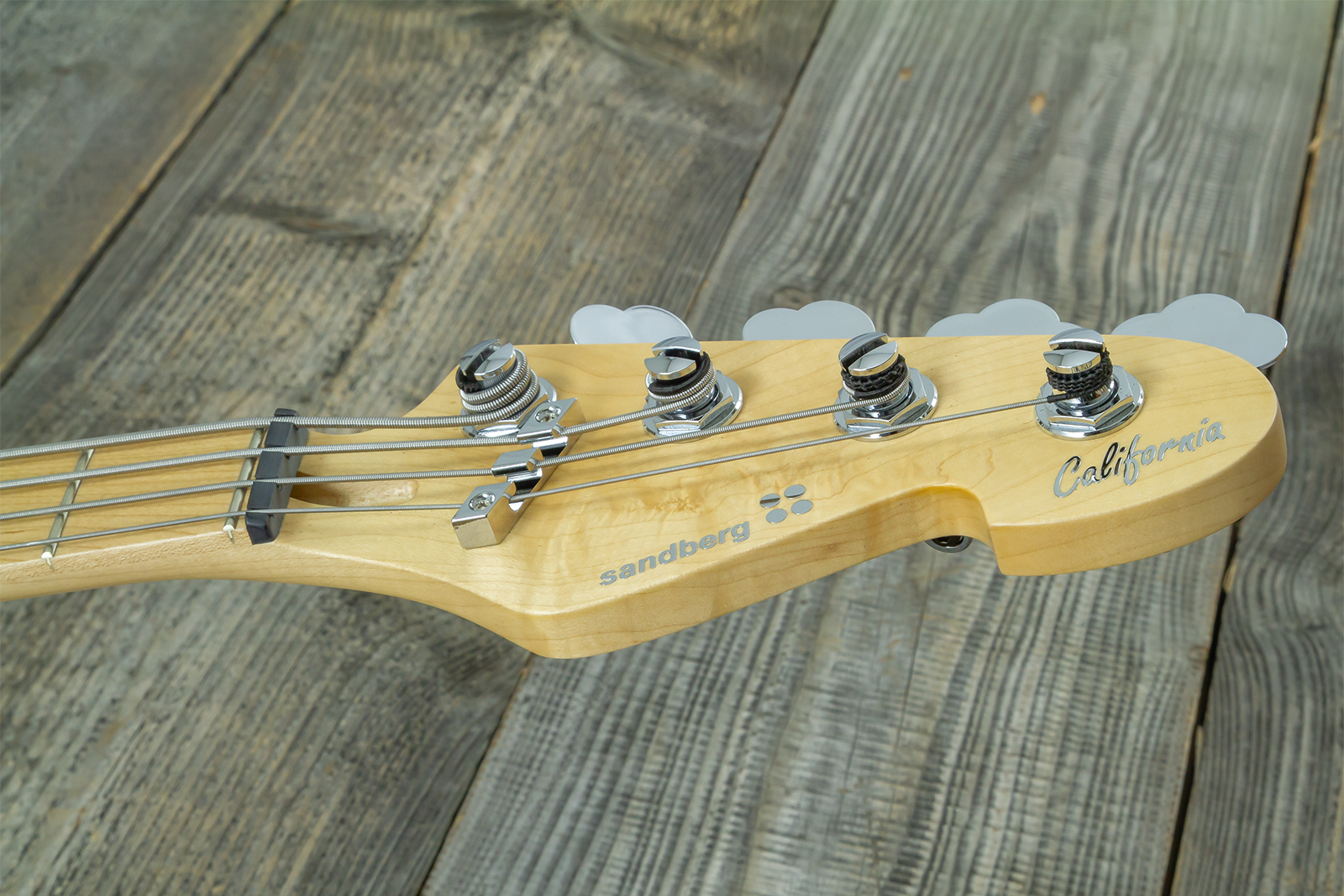 Sandberg California Tt Short Scale Active Mn - Highgloss Creme - Solid body electric bass - Variation 6