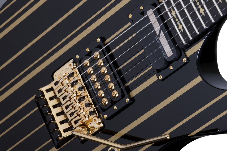 Schecter Synyster Custom-s 2h Seymour Duncan Sustainiac Fr Eb - Black W/ Gold Stripes - Signature electric guitar - Variation 4