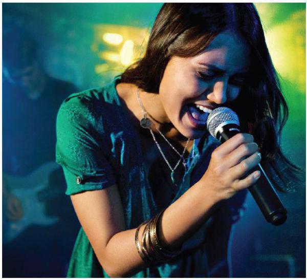 Shure BLX24E-SM58-M17 Wireless handheld microphone