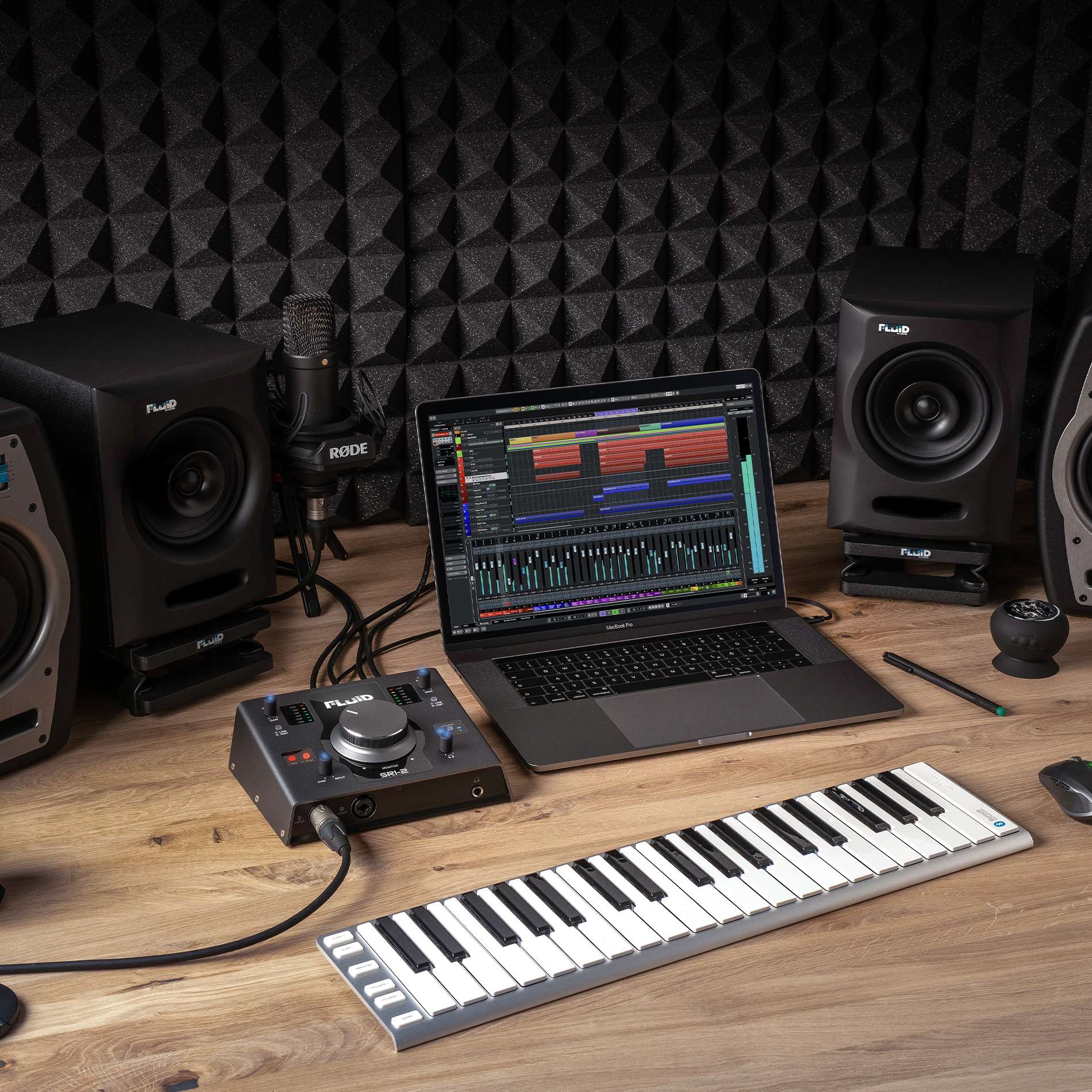 SRI2 Usb audio interface Fluid audio