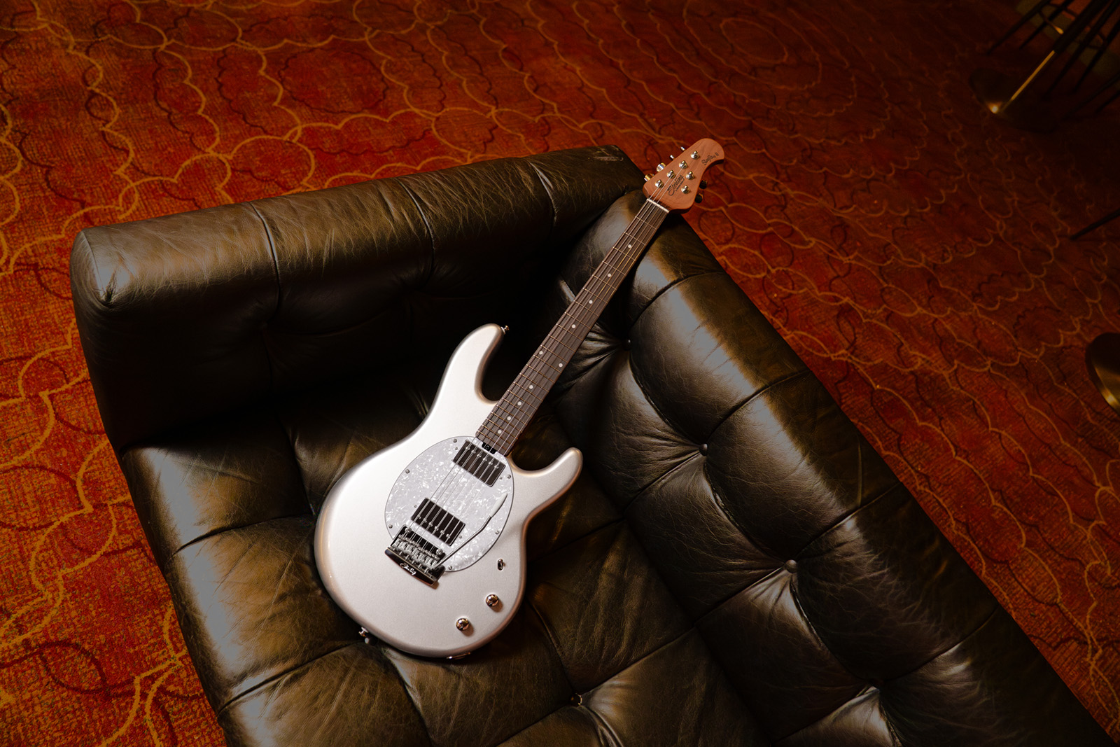Sterling By Musicman Stingray Ii Trem Hh Rw - Silver - Str shape electric guitar - Variation 1