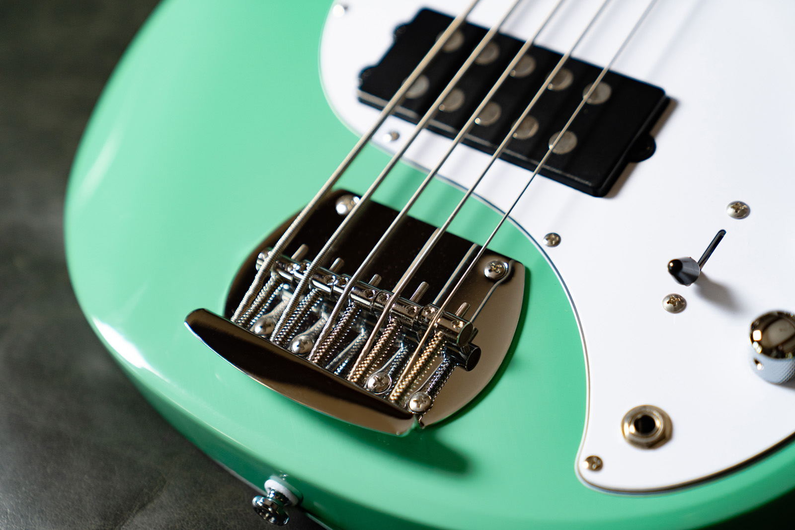 Sterling By Musicman Stingray4  5-cordes 1h Jat - Seafoam Green - Solid body electric bass - Variation 5
