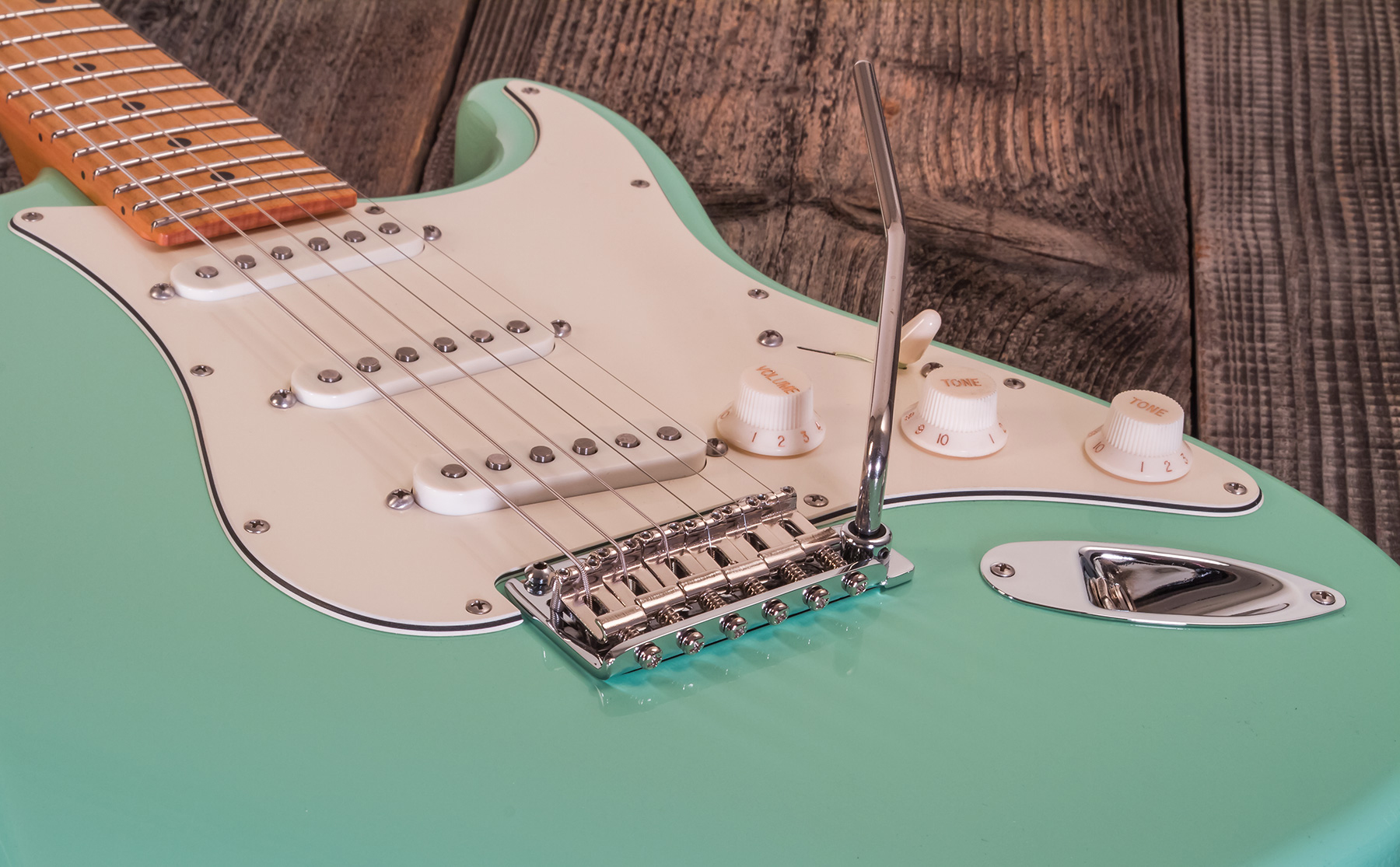 Suhr Classic S Antique Sss 01-csa-0020 3s Trem Mn #71418 - Light Aging Surf Green - Str shape electric guitar - Variation 4