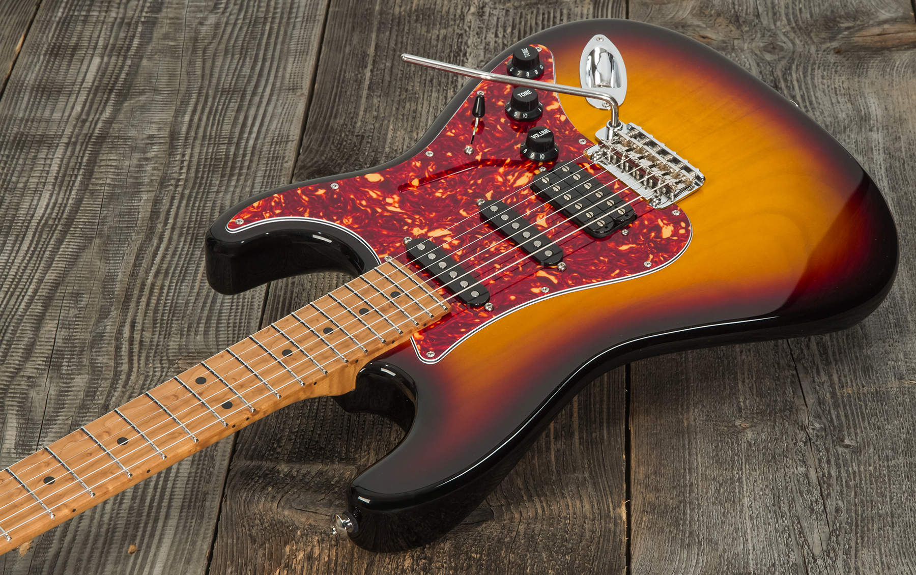 Suhr Classic S Paulownia 01-ltd-0021 Hss Trem Mn - 3 Tone Burst - Str shape electric guitar - Variation 2