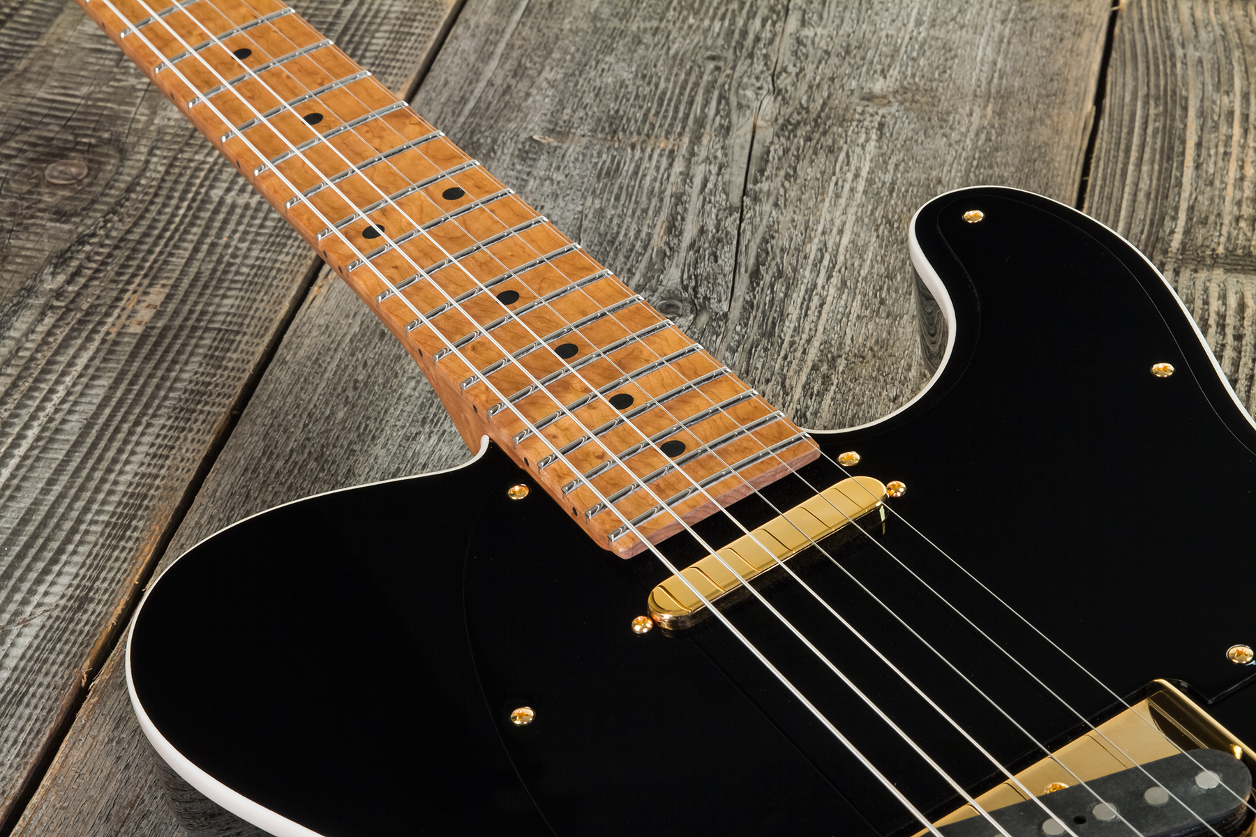 Suhr Mateus Asato Classic 01-sig-0030 Signature 2s  Ht Mn #67809 - Black - Tel shape electric guitar - Variation 5