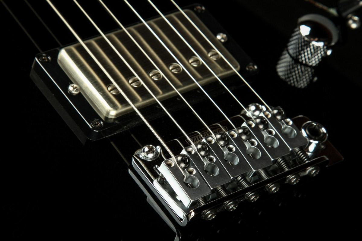 Suhr Pete Thorn Standard 01-sig-0007 Signature 2h Trem Rw - Black - Str shape electric guitar - Variation 4