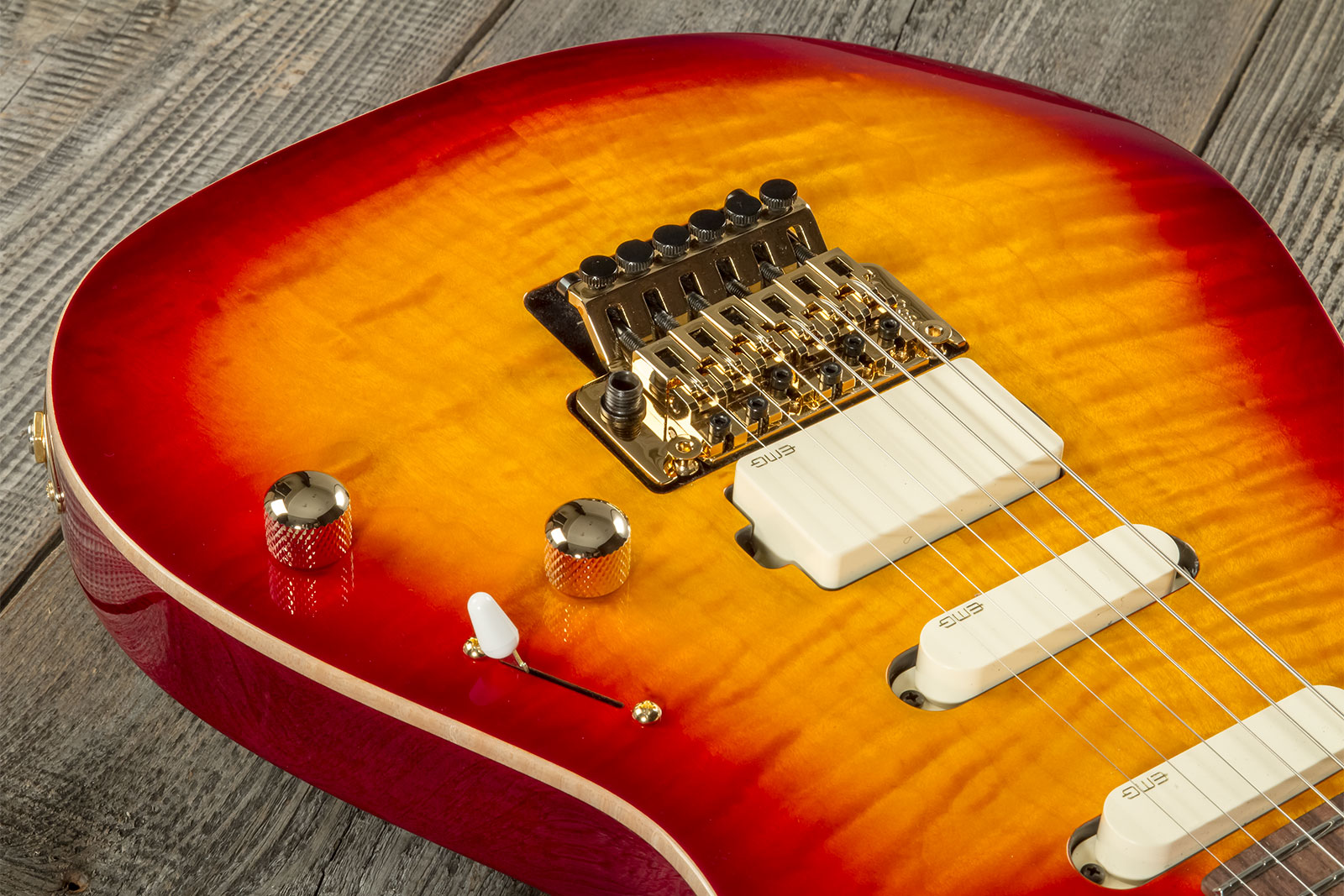 Suhr Standard Legacy 01-ltd-0030 Hss Emg Fr Rw #72940 - Aged Cherry Burst - Str shape electric guitar - Variation 3