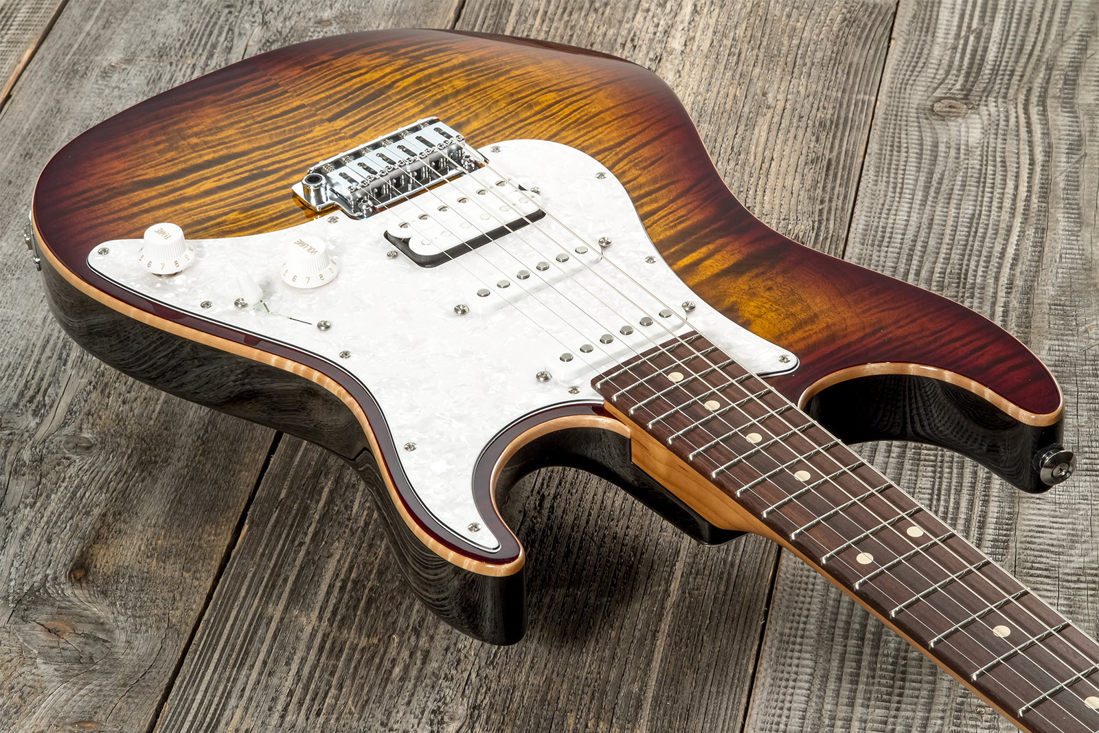 Suhr Standard Plus Usa Hss Trem Pf #72959 - Bengal Burst - Str shape electric guitar - Variation 2