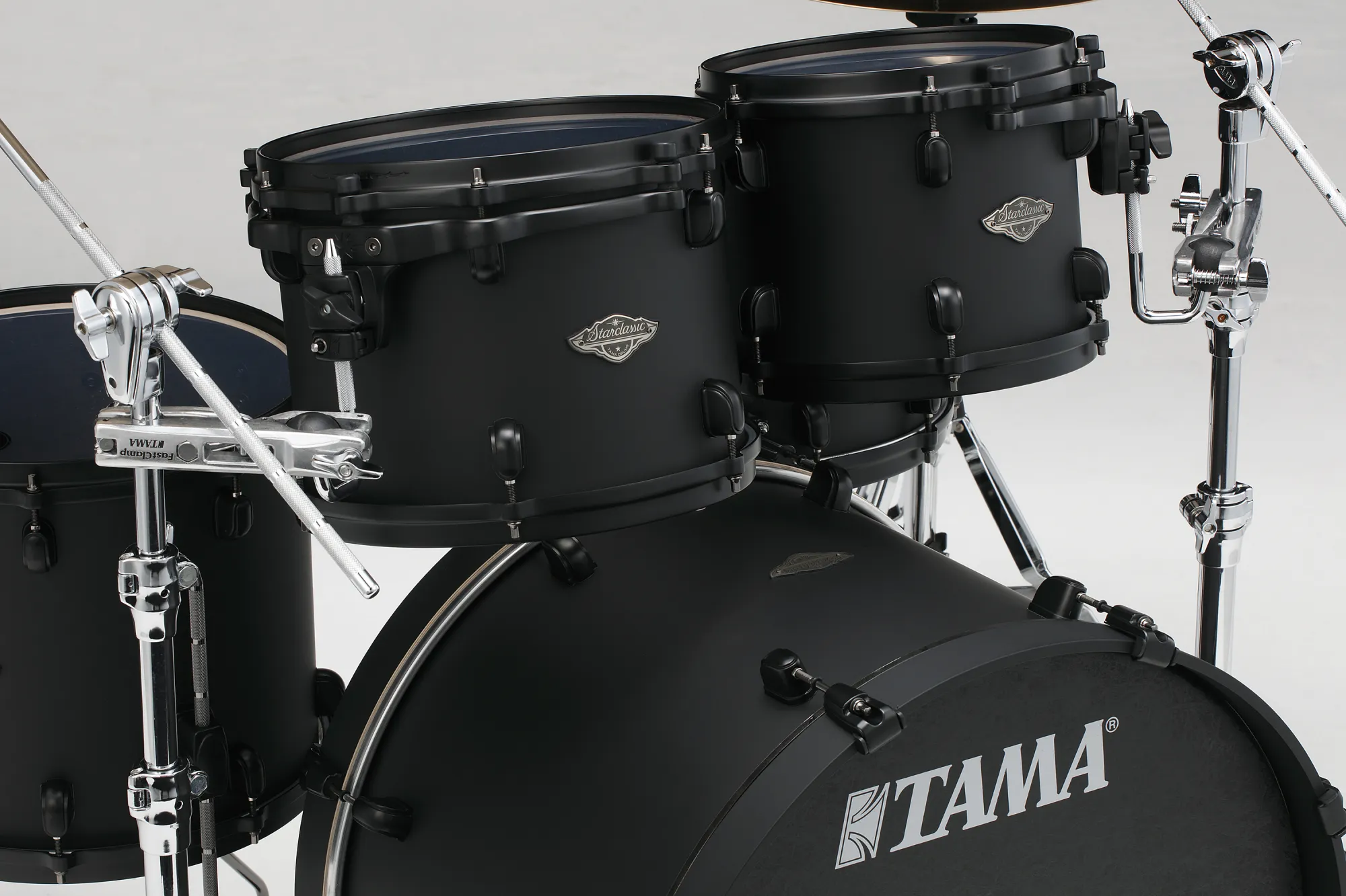 Tama Starclassic Performer Limited Ed. Blacked Out Black - 5 FÛts - Fat Black - Rock drum kit - Variation 3