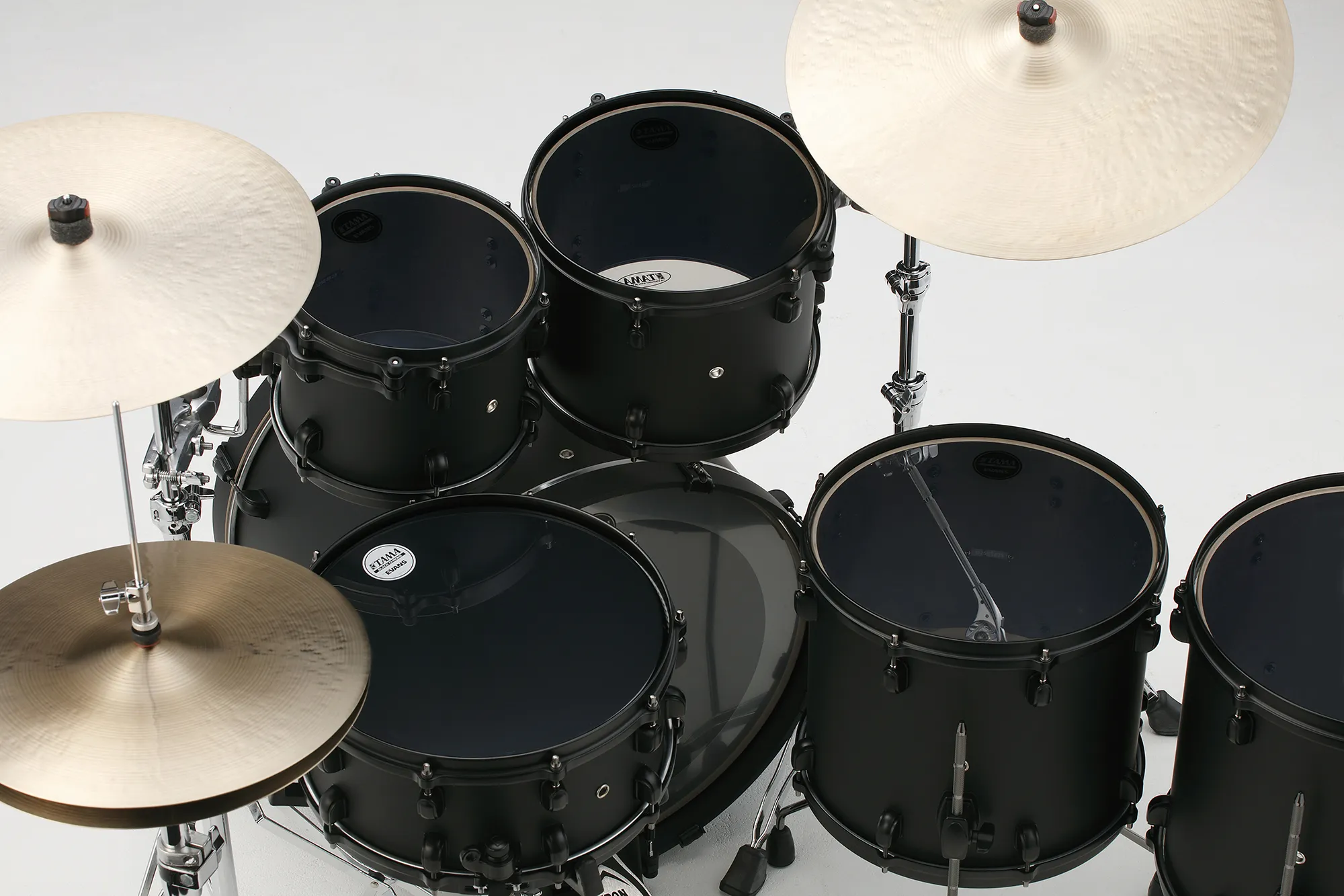 Tama Starclassic Performer Limited Ed. Blacked Out Black - 5 FÛts - Fat Black - Rock drum kit - Variation 4