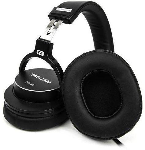 Closed headset Tascam TH-06