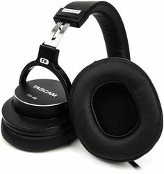 Closed headset Tascam TH-06