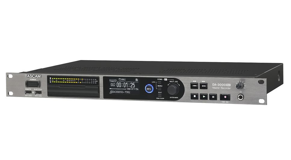 Tascam Da-3000sd - Recorder in rack - Variation 2