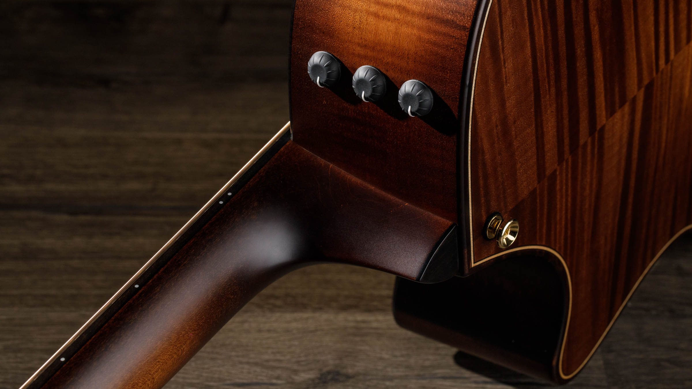 Taylor 614ce Builder's Edition V-class Grand Auditorium Cw Epicea Erable Eb Es2 - Natural Top & Wild Honey Burst - Folk guitar - Variation 5