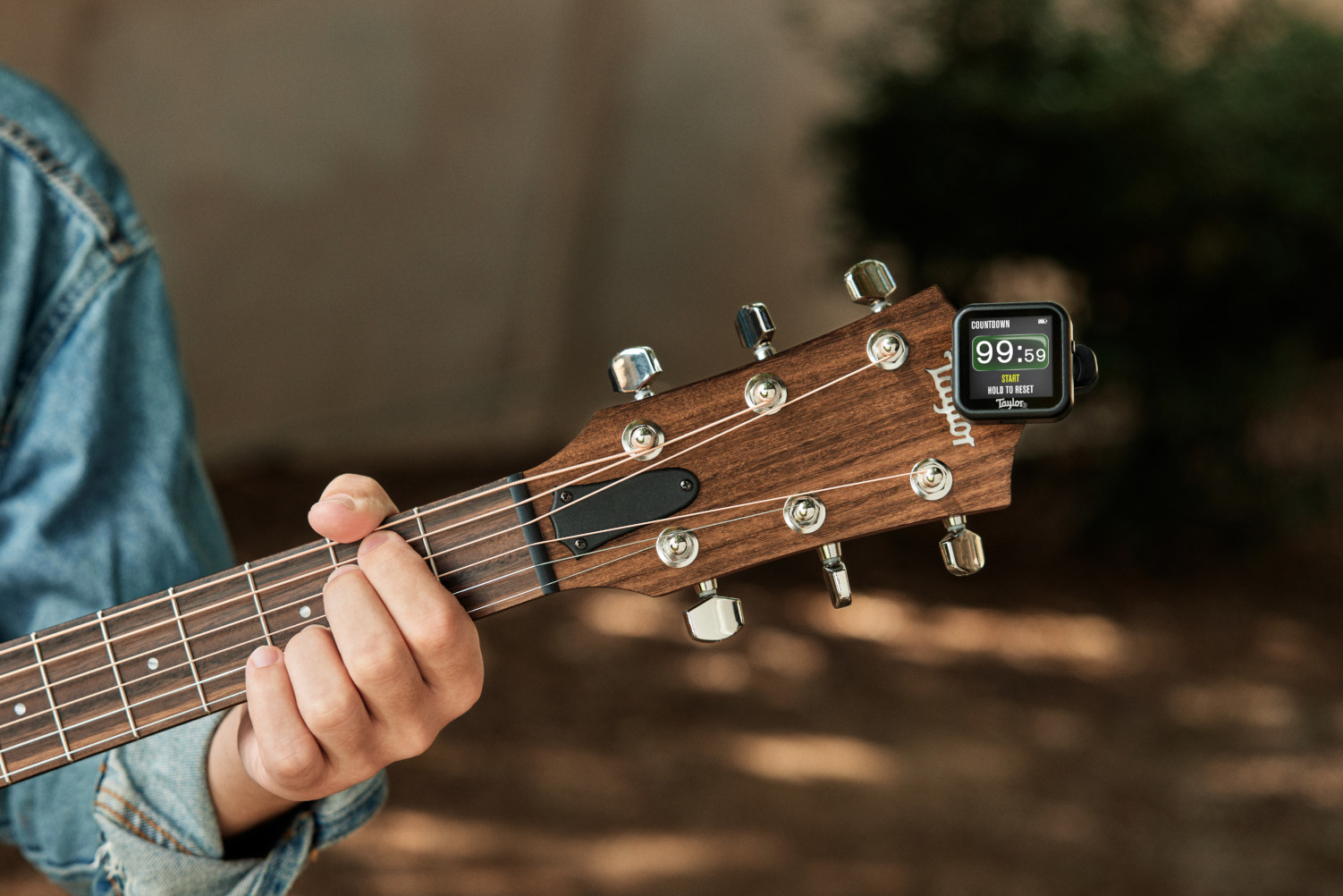 Taylor Beacon Clip-on Digital 5-way Accessory Black - Guitar tuner - Variation 16