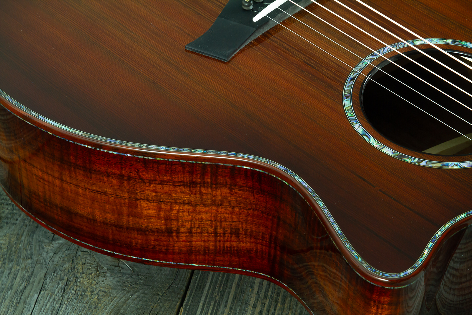 Taylor Custom Shop Grand Auditorium Cw Redwood / Koa Eb Es2 #1211143039 #1210103110 - Shaded Edgeburst - Folk guitar - Variation 5
