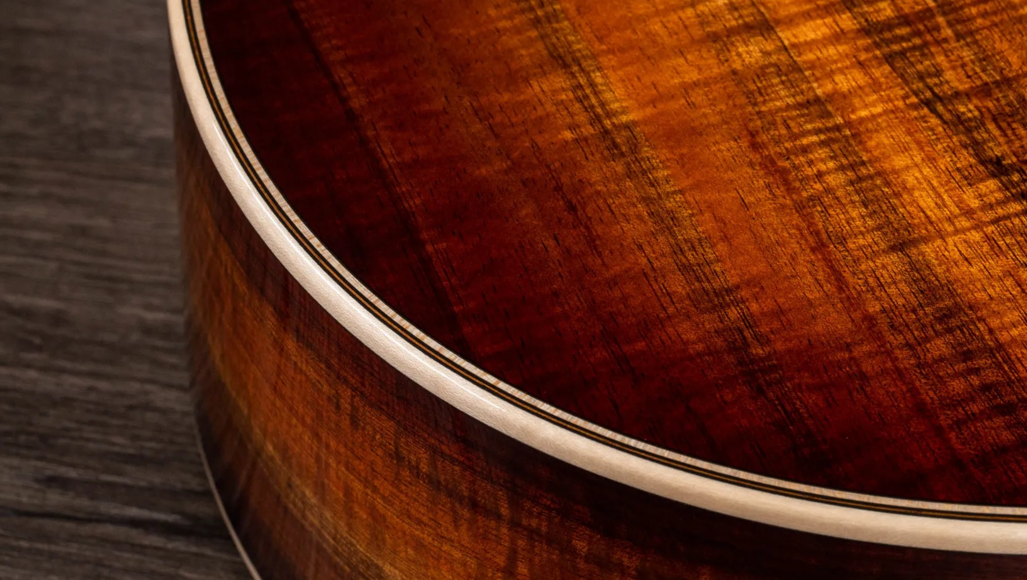 Taylor K22ce 12-fret Grand Concert Cw Shsc Tout Koa Eb Es2 - Dark Edgeburst - Folk guitar - Variation 2
