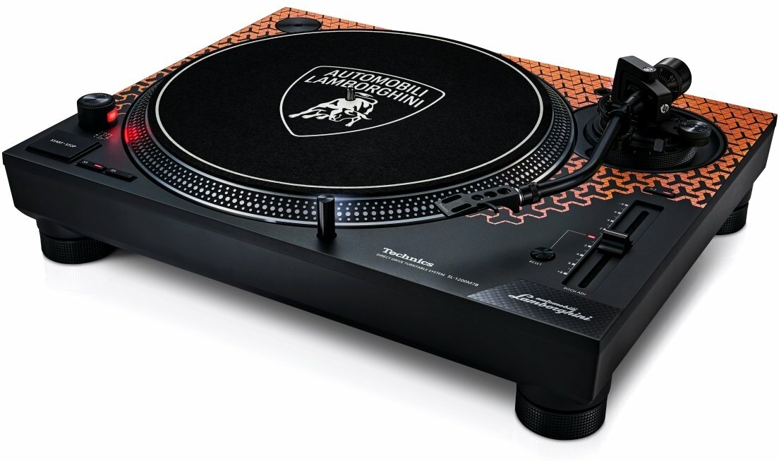 Technics SL-1200MK7 Direct Drive Turntable with FREE Oyaide