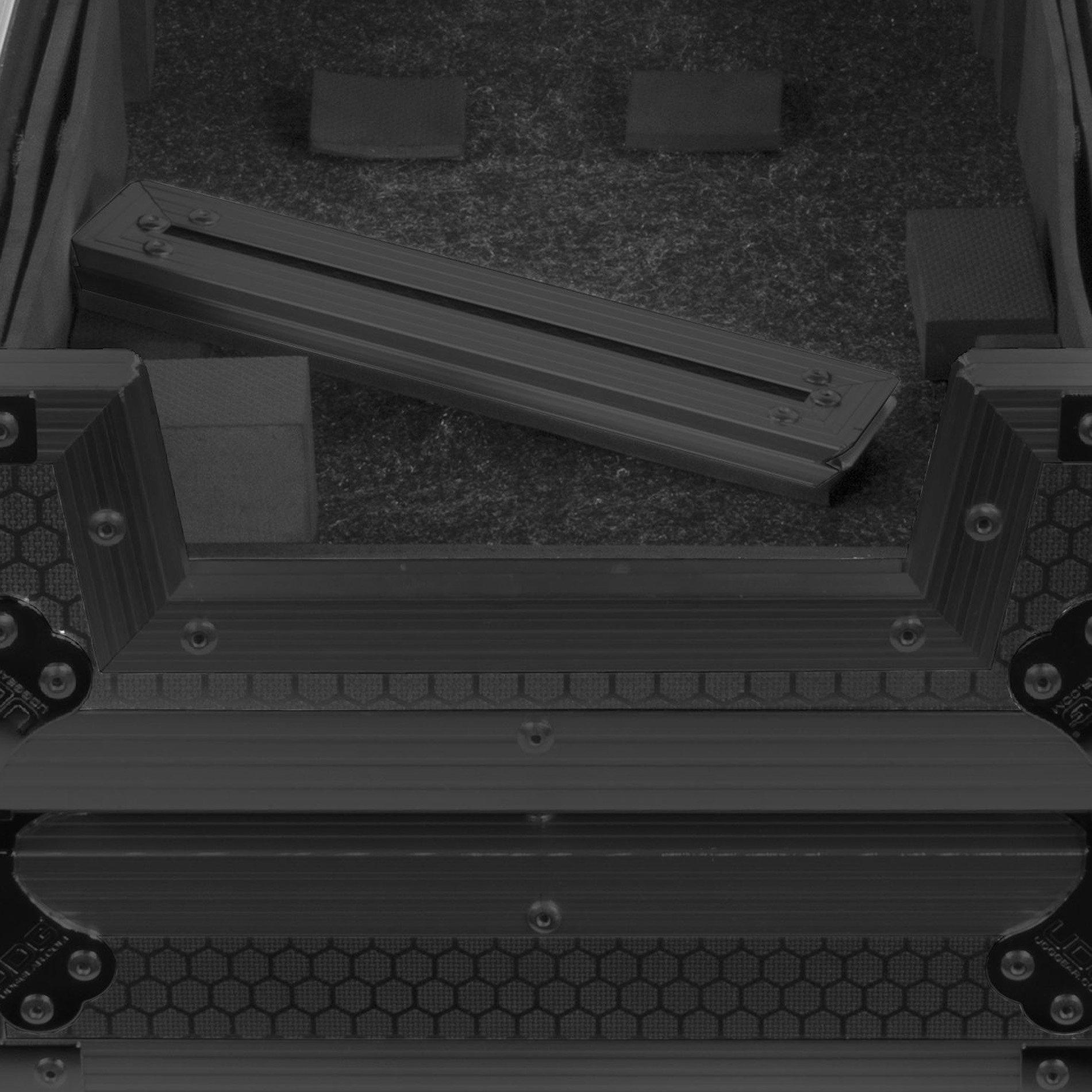 Udg U 91088 Bl - DJ flightcase - Variation 9