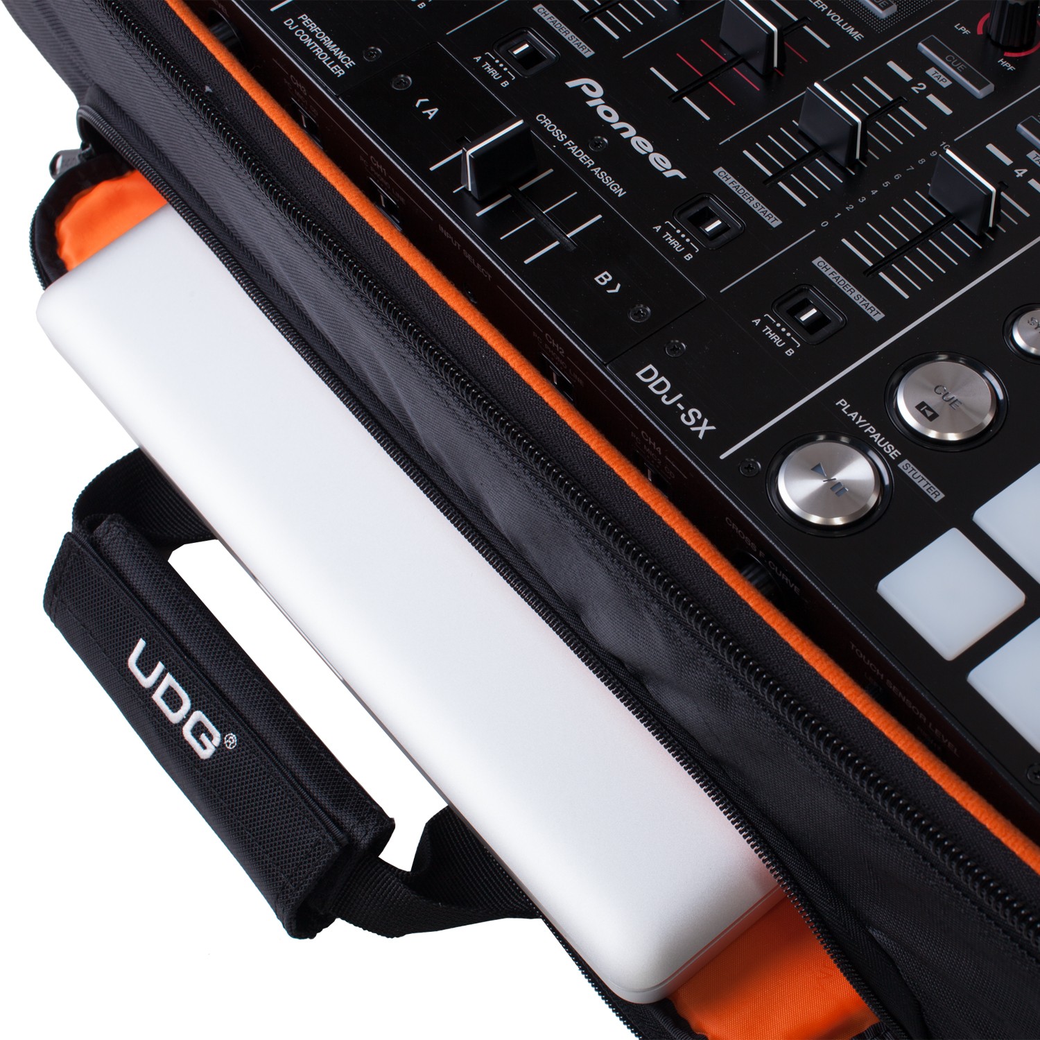 Udg Ultimate Midi Controller Backpack Large Black/orange Inside Mk2 - DJ trolley - Variation 2