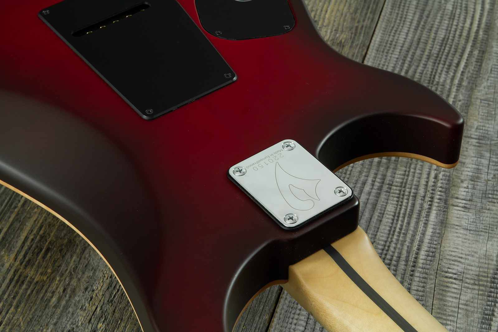 Vigier Excalibur Ultra Hsh Trem Mn - Double Ruby Fade Matte - Str shape electric guitar - Variation 8