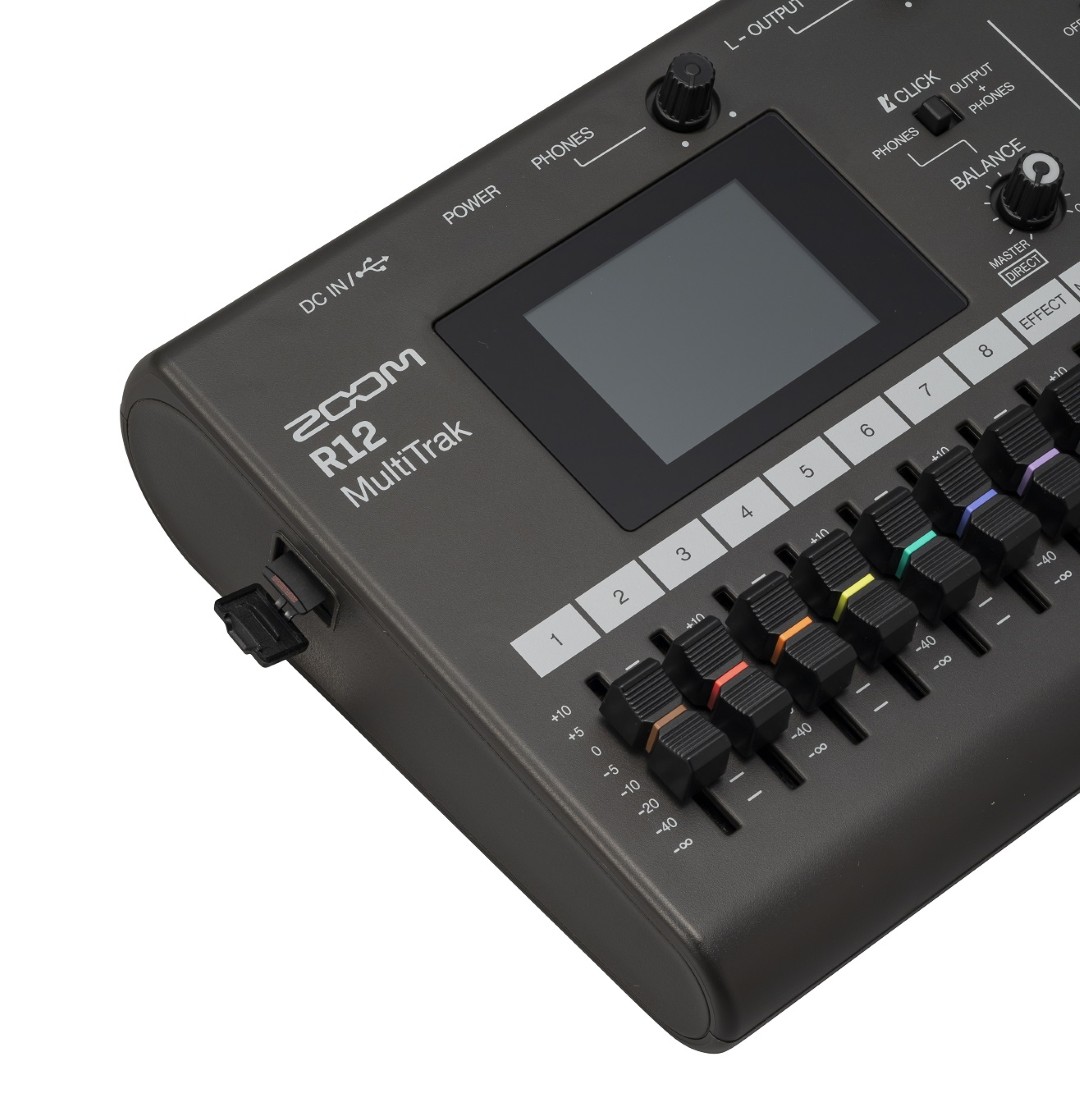 Zoom R12 - Multi tracks recorder - Variation 3